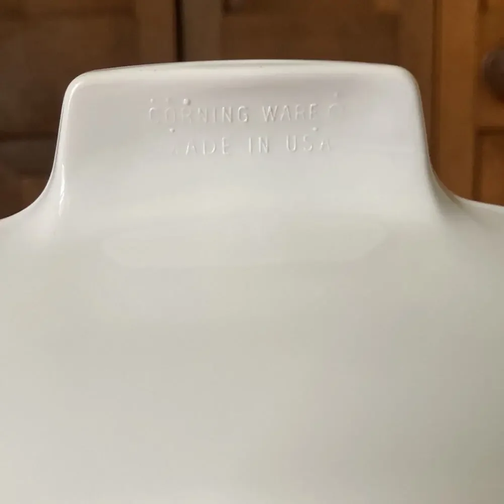Vintage Corningware “Abundance” Casserole Dish With Lid, A-1.5-B